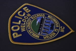 Weldon police seek two in store heist
